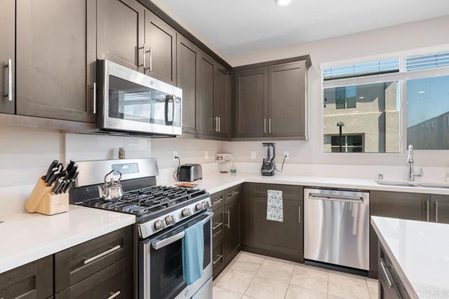 Detail Gallery Image 27 of 61 For 1812 Mint Terrace #UNIT 2,  Chula Vista,  CA 91915 - 4 Beds | 3/1 Baths