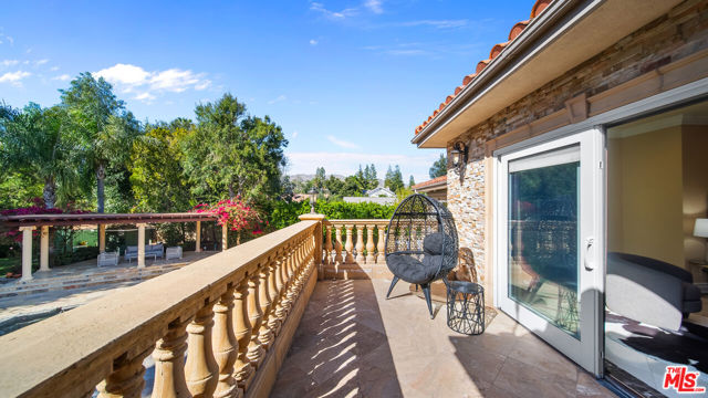 10801 Bothwell Road, Chatsworth CA: https://media.crmls.org/mediaz/af69a61a-a668-42c0-9cc9-e878dd670046.jpg