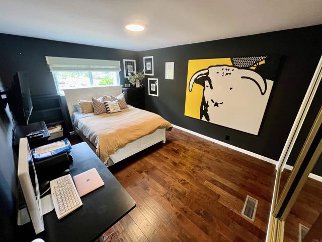 2073 Elevado Rd, Vista CA: https://media.crmls.org/mediaz/af6a82d6-fee6-49a9-9c57-93fdacca8ff0.jpg