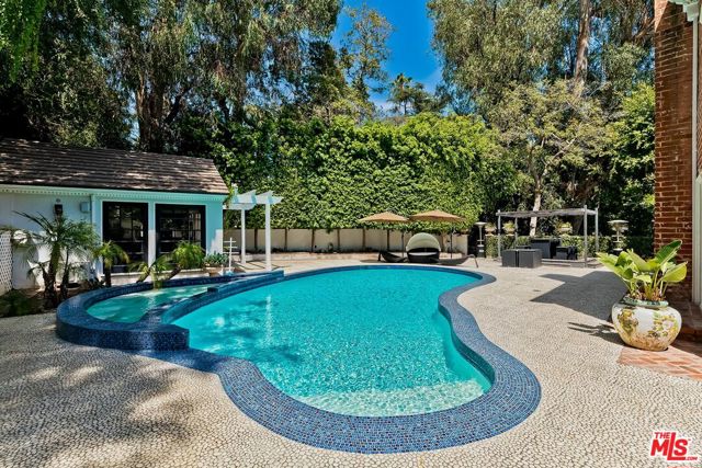 Image 42 of 46 For 725 Faring Road