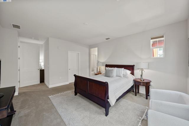 454 Persimmon Common, Livermore CA: https://media.crmls.org/mediaz/af6b7168-b4d7-4c5e-b6d3-3c6e9055c96b.jpg