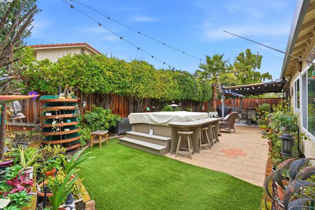 4490 Buckthorn Ct, Concord CA: https://media.crmls.org/mediaz/af6d0d34-b9d7-4866-81ca-7467f0f6a16b.jpg