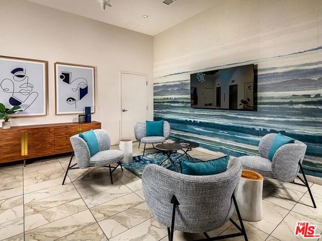 707 E Ocean Boulevard, Long Beach CA: https://media.crmls.org/mediaz/af6e291d-e5b4-47e5-860b-1a2c20ccc28c.jpg