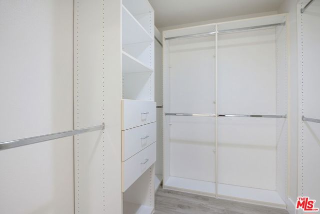 2240 S Beverly Glen Boulevard, Los Angeles CA: https://media.crmls.org/mediaz/af6ebbd4-20fc-42d8-9b5d-e6977cf11a32.jpg