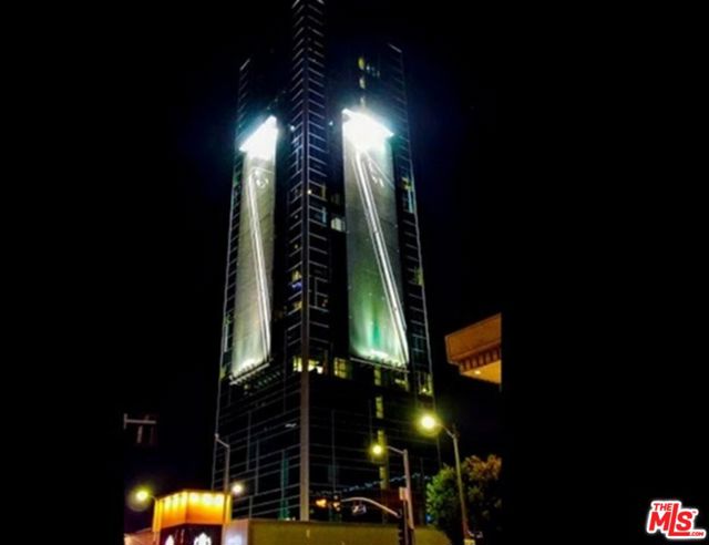 1480 VINE Street, Los Angeles CA: https://media.crmls.org/mediaz/af6fd7dc-f79a-47c9-ae2f-d64380f9cb73.jpg