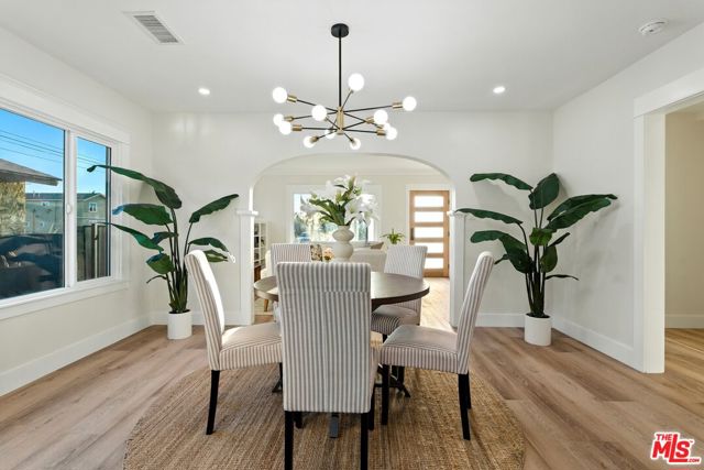 4340 2nd Avenue, Los Angeles CA: https://media.crmls.org/mediaz/af70089f-d42e-4141-b887-c72635f9477e.jpg