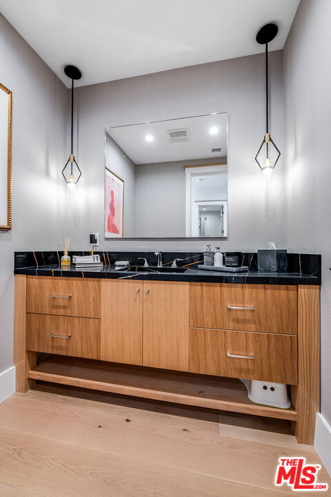4365 Kraft Avenue, Studio City CA: https://media.crmls.org/mediaz/af705e02-7566-40c5-8fc4-b28bc00985ae.jpg