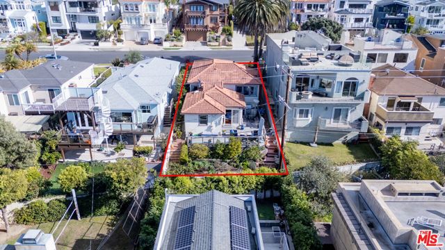 537 Helberta Avenue, Redondo Beach, California 90277, 2 Bedrooms Bedrooms, ,1 BathroomBathrooms,Residential,For Sale,Helberta,25492609