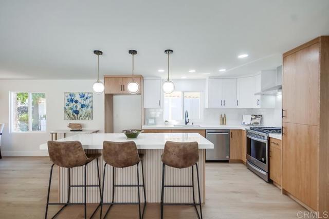 Detail Gallery Image 10 of 28 For 9395 Harritt Rd #131, Lakeside,  CA 92040 - 4 Beds | 2 Baths