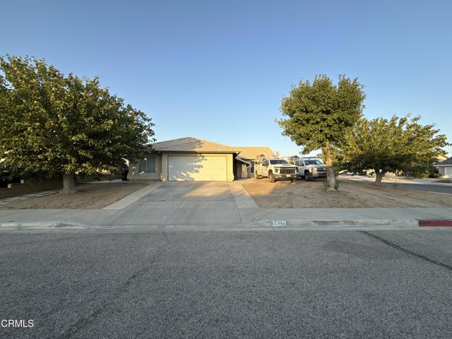 15711 Garnet, Victorville CA: https://media.crmls.org/mediaz/af71c110-e07d-4fa1-929e-0e8f69a634de.jpg