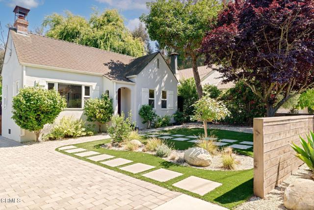 913 W Victoria Street, Santa Barbara CA: https://media.crmls.org/mediaz/af72183a-b599-40cc-8ad6-068d8719f91a.jpg