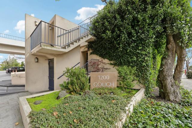 1200 Gough Street, San Francisco CA: https://media.crmls.org/mediaz/af72385a-e149-4c5d-a0be-fba3c6cb59ac.jpg