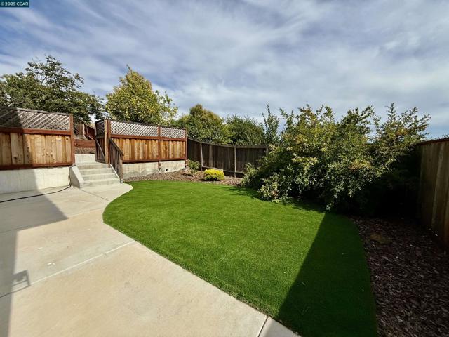 148 Lancaster Way, Vallejo CA: https://media.crmls.org/mediaz/af72fb62-ebc8-4c17-8803-126529604b9b.jpg