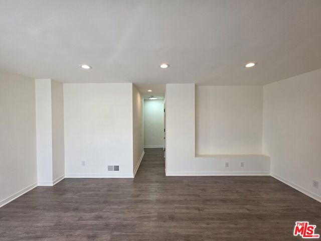 1635 S Beverly Glen Boulevard, Los Angeles CA: https://media.crmls.org/mediaz/af73c9e5-dbc9-43d8-bb08-af8dc214b3c0.jpg