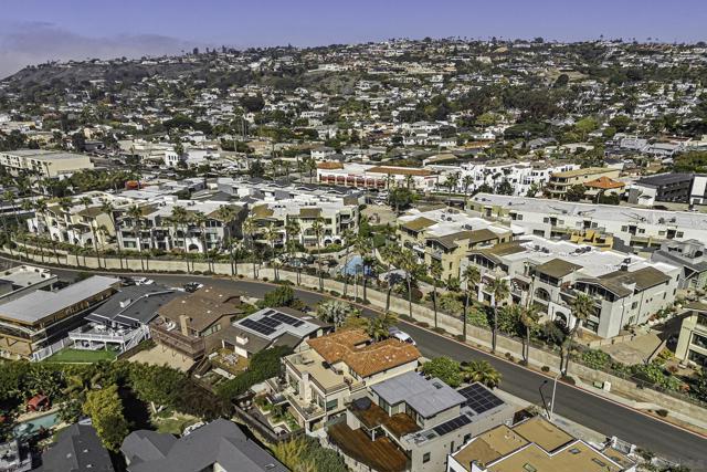 5450 La Jolla Blvd, La Jolla, California 92037, 2 Bedrooms Bedrooms, ,2 BathroomsBathrooms,Condominium,For Sale,La Jolla Blvd,250020122SD