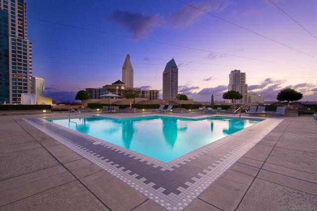 700 Front St, San Diego, California 92101, 2 Bedrooms Bedrooms, ,2 BathroomsBathrooms,Condominium,For Sale,Front St,250001357SD