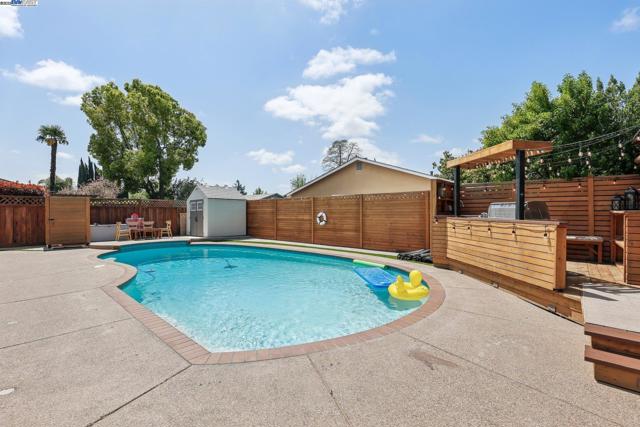 515 Zircon Way, Livermore CA: https://media.crmls.org/mediaz/af7560a5-bd0c-476f-96c8-8b7574711625.jpg