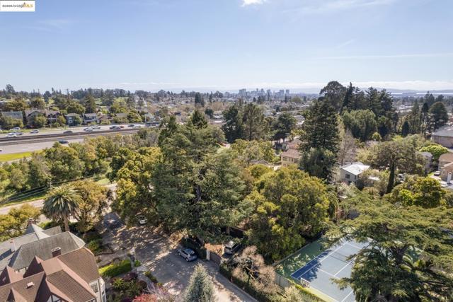 0 Ivanhoe, Oakland CA: https://media.crmls.org/mediaz/af758702-79dc-437c-9e6e-d8903cbc53ba.jpg