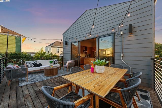 730 HENRY STREET, Oakland CA: https://media.crmls.org/mediaz/af75a33a-07d1-4259-aa18-73fed20be5f1.jpg