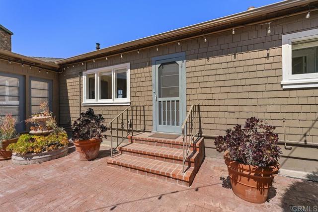 Detail Gallery Image 13 of 67 For 1654 Camino Del Mar Upper,  Del Mar,  CA 92014 - 3 Beds | 3 Baths