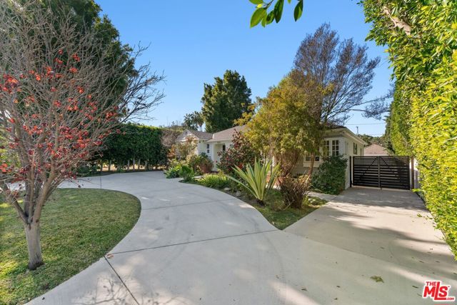 4001 Alcove Avenue photo 3