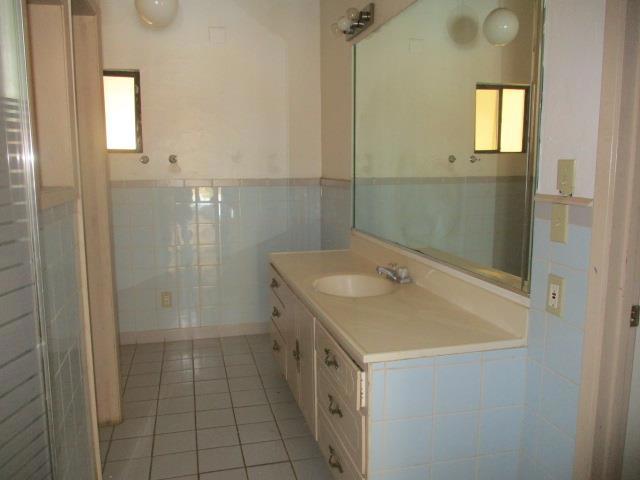 34120 Fabry Road, Soledad CA: https://media.crmls.org/mediaz/af773adf-7cd5-491b-9c0f-0fbe6c8142b4.jpg