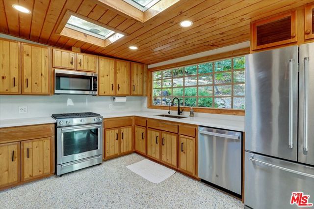 19643 Valley View Dr photo 13