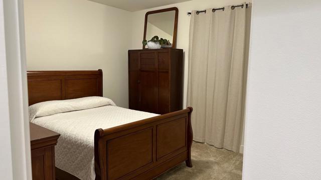 2051 White Oak Drive, Hollister CA: https://media.crmls.org/mediaz/af783919-a096-4839-9a1e-1180360e2e66.jpg