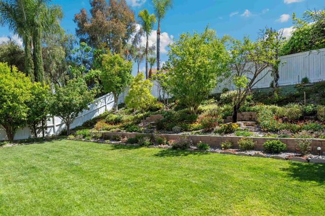 40998 Promenade Chardonnay Hls, Temecula CA: https://media.crmls.org/mediaz/af78642f-d2ef-47fb-b557-6034fd1d2413.jpg