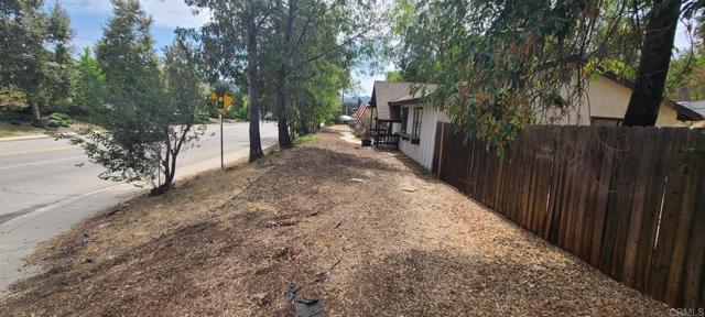 1257 East Hillcrest Dr. photo 4