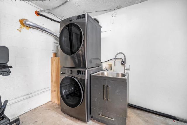 2282 Caminito Pescado, San Diego CA: https://media.crmls.org/mediaz/af79f7db-90e3-4377-839b-0910b558133e.jpg