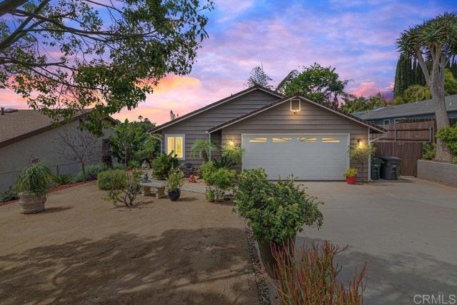 Detail Gallery Image 2 of 62 For 914 N Main Ave, Fallbrook,  CA 92028 - 3 Beds | 2 Baths