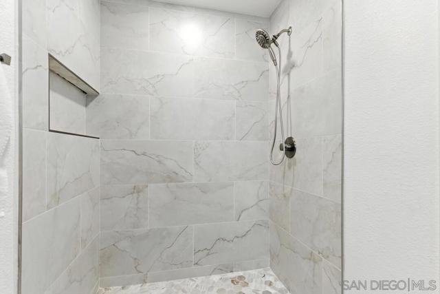 12452 Via Cabezon, San Diego CA: https://media.crmls.org/mediaz/af7b59fd-4ba3-4bff-8669-fdd7ccced62d.jpg