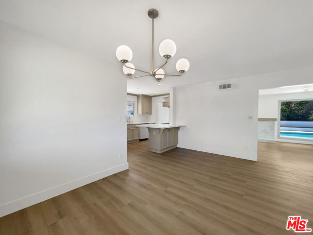 10011 Odessa Avenue, North Hills CA: https://media.crmls.org/mediaz/af7c6548-ed76-4074-bdf0-4c14f9b0af1d.jpg