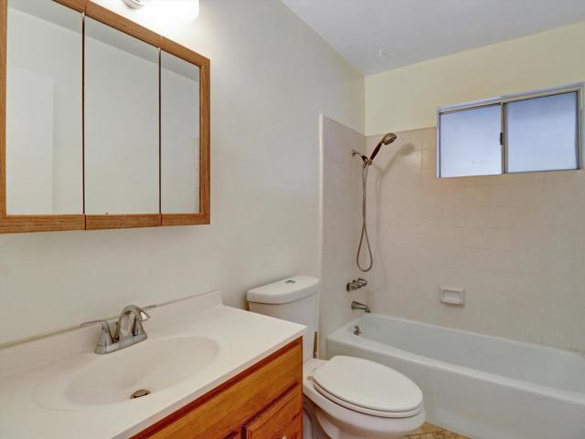 9980 Hoylake Road, Desert Hot Springs CA: https://media.crmls.org/mediaz/af7c685d-7c61-4853-a00f-d9dca005570c.jpg