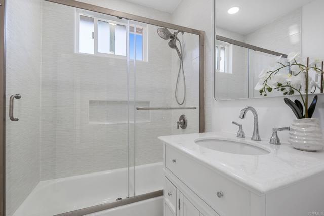 1745 Acorn St, Escondido CA: https://media.crmls.org/mediaz/af7c924a-4d32-4702-9362-1fd15bbaa1f8.jpg