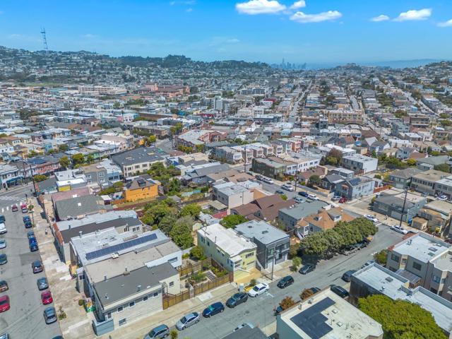 32 Cross Street, San Francisco CA: https://media.crmls.org/mediaz/af7cb2cc-5de1-47d6-8a38-39d2f75da6a2.jpg