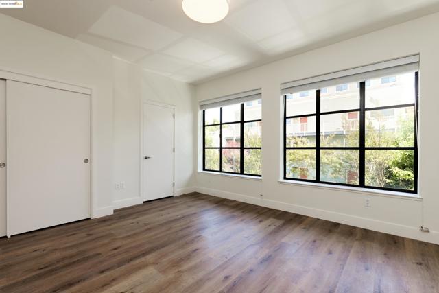 1565 32nd Street, Oakland CA: https://media.crmls.org/mediaz/af7db3cd-bb87-44c6-a589-b401c6674fb2.jpg