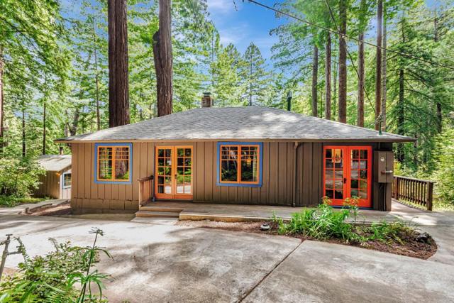 855 Dearborn Park Road, Pescadero CA: https://media.crmls.org/mediaz/af7ef119-7f6c-45e7-8b5a-b0ef73154910.jpg