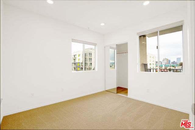 733 S Manhattan Place, Los Angeles CA: https://media.crmls.org/mediaz/af7ff204-09f7-40d0-9724-ca354198be33.jpg