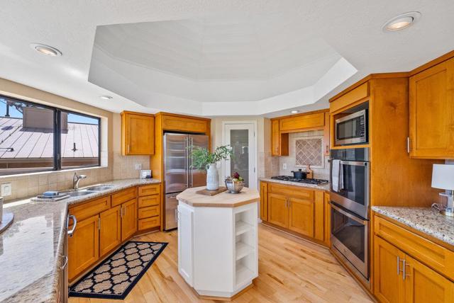 126 Via Novella, Aptos CA: https://media.crmls.org/mediaz/af801b65-99a1-4684-97de-96e059c17ee1.jpg