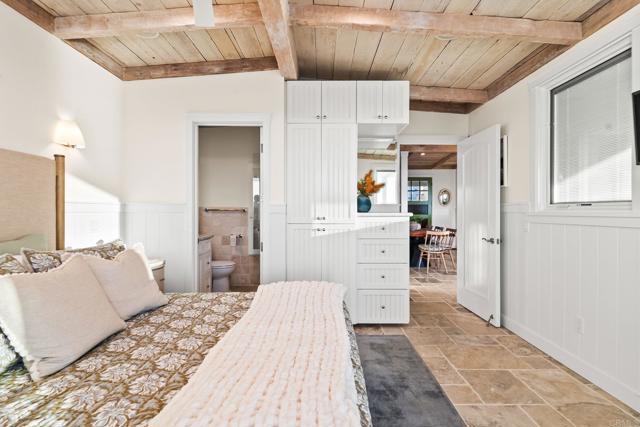 Detail Gallery Image 23 of 60 For 1615 Ocean Front St, San Diego,  CA 92107 - 2 Beds | 2 Baths