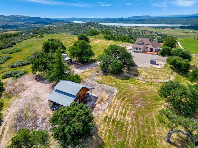 70500 Bradley Lockwood Road, Lockwood CA: https://media.crmls.org/mediaz/af8135da-7f37-41f2-a289-79bf80948f19.jpg