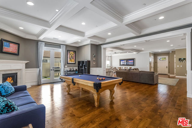 4728 Vesper Avenue, Sherman Oaks CA: https://media.crmls.org/mediaz/af8150a8-0ecc-4929-b1f6-1d085287d694.jpg