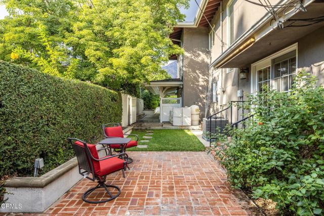 1915 Canyon Close Road, Pasadena CA: https://media.crmls.org/mediaz/af829b10-ca1a-4ab8-9fde-02c772ed0896.jpg