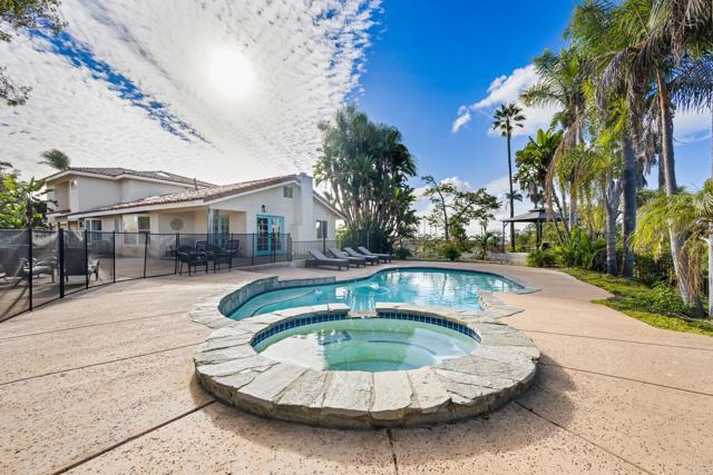 Detail Gallery Image 33 of 64 For 330 Skyline Dr, Vista,  CA 92084 - 5 Beds | 5 Baths