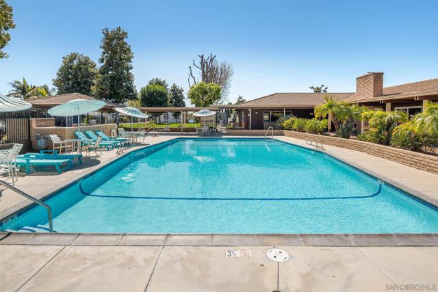 2700 Valley Parkway, Escondido CA: https://media.crmls.org/mediaz/af8480ff-1648-4c75-b4a0-128cbcdcd728.jpg