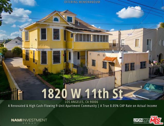 1820 W 11th Street, Los Angeles CA: https://media.crmls.org/mediaz/af84d3d8-abc6-436b-a21d-a46a96211526.jpg