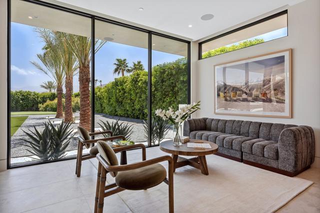 7 Makena Lane, Rancho Mirage CA: https://media.crmls.org/mediaz/af84ebd5-188b-4474-a320-537c08f14d55.jpg