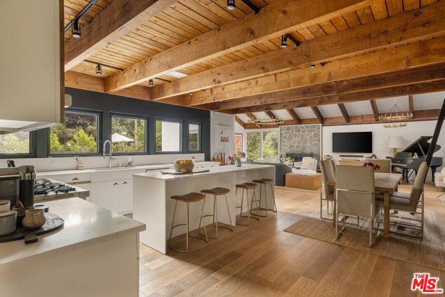 Drew Fenton | 959 Crater Oak Drive Calabasas CA | MLS: 7287258